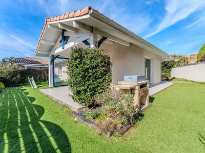 Jardin de l'établissement Maison 6 pers, jardin clos, calme, proche plage, animaux admis, parking, WIFI - FR-1-521-65