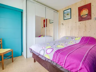 Un ou plusieurs lits dans un hébergement de l'établissement Maison T2 avec jardin clos, proche commerces et mer - 4 personnes - Biscarrosse Plage - FR-1-521-66