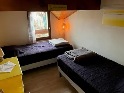 Un ou plusieurs lits dans un hébergement de l'établissement Maison Jumelée à Biscarrosse Plage, Proche Océan et Centre, 6 Pers, Parking Privé, Récent, Non Fumeur - FR-1-521-67