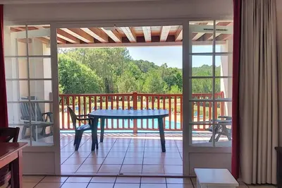 Balcon ou terrasse dans l'établissement Résidence de vacances Domaine de Gascogne,grand appt 6 personnes 42m2
