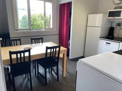 Cuisine ou kitchenette dans l'établissement Appartement Pour 6 Personne- Residence San Michele