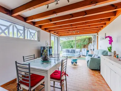 Coin salon dans l'établissement Maison T3 près du lac de Biscarrosse, secteur boisé, terrasse & jardin, pour 4 pers., 2 étoiles - FR-1-521-96