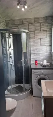 Salle de bains dans l'établissement Appartement T1 central pour cures courts séjours