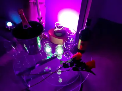Boissons dans l'établissement Un Séjour Romantique en couple avec Jacuzzi privé Chromothérapie Jardin Maison privée