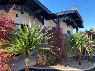 Jardin de l'établissement Hôtel particulier - Les lodges du Bassin d'Arcachon- Suites privées haut de gamme- Clim-Parking privé