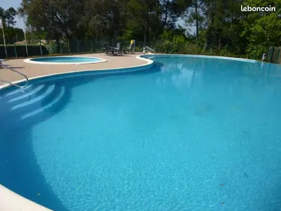 Piscine de l'établissement Océlande 56 ou située à proximité
