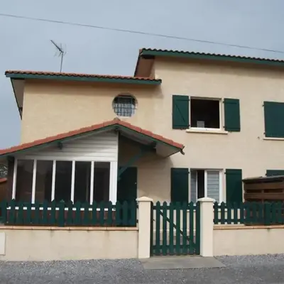 Villa mitoyenne pour 9 pers. Proche plage