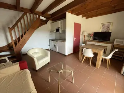 Cuisine ou kitchenette dans l'établissement Réf 272,Seignosse océan, Villa Patio à 150m de la plage, avec place de parking et piscine commune , 4 personnes