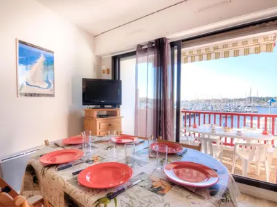 Balcon ou terrasse dans l'établissement Apartment Le Grand Pavois by Interhome
