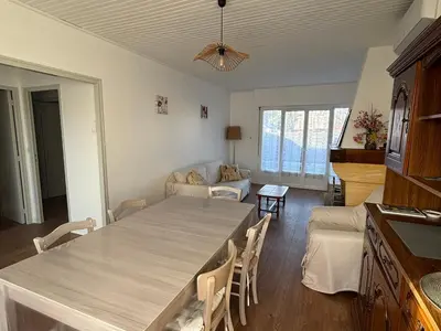 Un ou plusieurs lits dans un hébergement de l'établissement Maison avec Jardin près du Lac de Gastes - 6 pers, Ménage inclus, Idéale Familles - FR-1-319-407