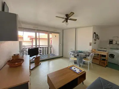 Coin salon dans l'établissement Appartement à Hossegor, à 30m de la plage avec piscine et parking souterrain - FR-1-413-135