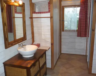 Salle de bains dans l'établissement LE GAHOUN - Chambres d'hôtes