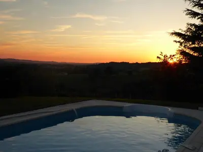 Lever ou coucher de soleil vu de la maison de vacances ou à proximité