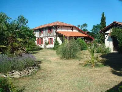 Jardin de l'établissement LE GAHOUN - La Cosy
