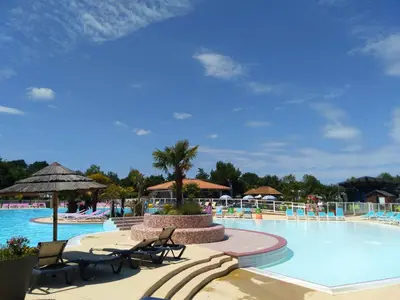 Piscine de l'établissement Cordon LMP ou située à proximité