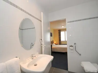 Salle de bains dans l'établissement Hotel La Cabane