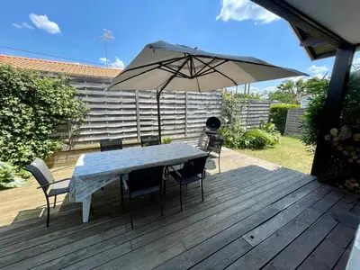 Terrasse ou espace extérieur de l'établissement Maison du sentier du littoral
