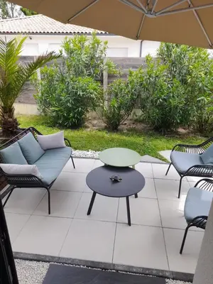 Jardin de l'établissement Chez Pascal et Christine accès indépendant