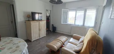 Télévision ou salle de divertissement dans l'établissement Villa Argentine Cosy