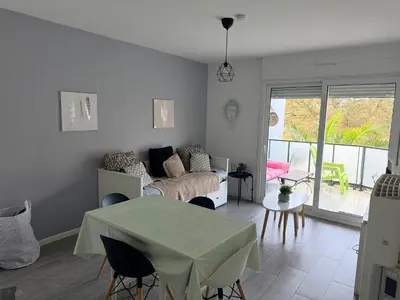 Coin salon dans l'établissement Labenne Ocean - joli appt avec terrasse -T2 300m plage
