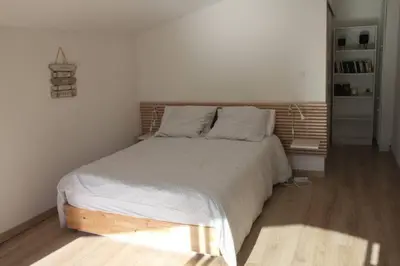 Un ou plusieurs lits dans un hébergement de l'établissement Grande maison familiale piscine et jardin
