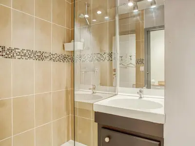 Salle de bains dans l'établissement Apartment La sableyre-6 by Interhome