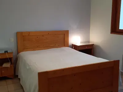 Un ou plusieurs lits dans un hébergement de l'établissement Maison Landaise avec Jardin, 4 Ch, Proche Plages et Golf à Seignosse - FR-1-239-600