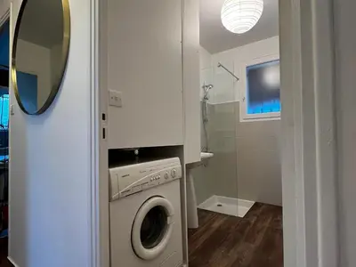 Salle de bains dans l'établissement Villa Calme entre Océan et Lac - 8 Pers - 4 Ch - Terrasse - BBQ - Jardin - Biscarrosse Plage - FR-1-319-418