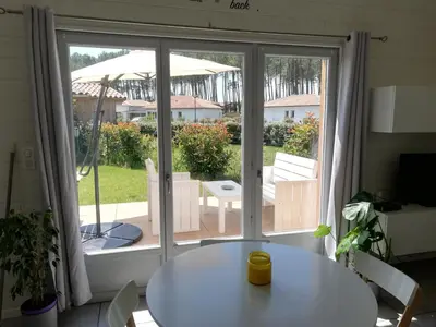 Balcon ou terrasse dans l'établissement Appartement proche lac et plage