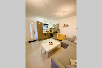 Cuisine ou kitchenette dans l'établissement Les pignots Logement T2 Bassin Arcachon