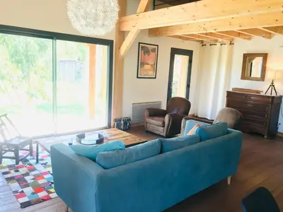 Coin salon dans l'établissement VILLA CATALAN