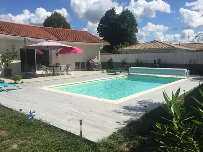 Piscine de l'établissement Le Teich Tranquille ou située à proximité
