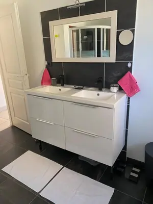 Salle de bains dans l'établissement Le Teich Tranquille