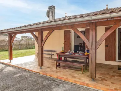 Terrasse ou espace extérieur de l'établissement Holiday Home L'Albizia by Interhome