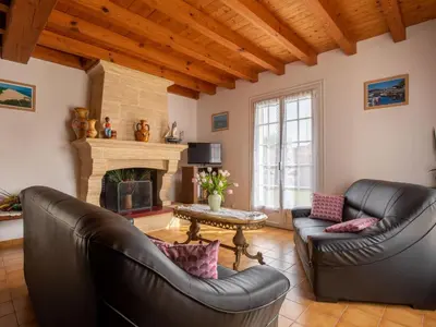 Coin salon dans l'établissement Holiday Home L'Albizia by Interhome