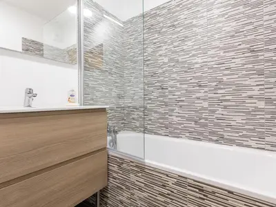 Salle de bains dans l'établissement Apartment Les balcons des pêcheurs C25 by Interhome