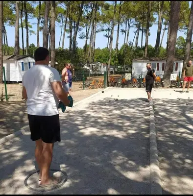 Clients de l'établissement Mobil home Rainbow, camping les dunes de contis