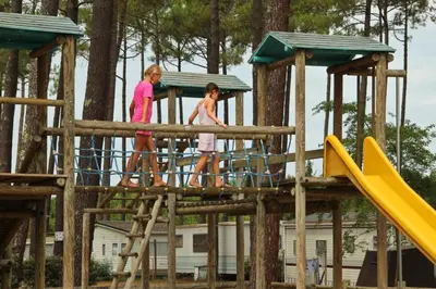 Clients de l'établissement Mobil home Rainbow, camping les dunes de contis