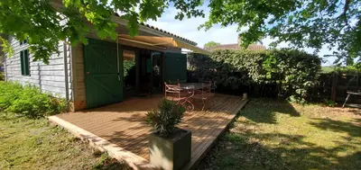 Jardin de l'établissement Gite 4kms plage grand domaine privé lacs natura 2000