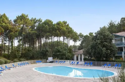 Piscine de l'établissement Le Zeste ou située à proximité