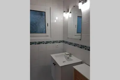 Salle de bains dans l'établissement studio idéalement situé sur le Bassin d'Arcachon