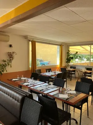 Restaurant ou autre lieu de restauration dans l'établissement LE CHILL
