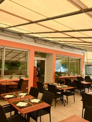 Restaurant ou autre lieu de restauration dans l'établissement LE CHILL