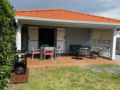 Terrasse ou espace extérieur de l'établissement Chalet tout équipé, terrasse