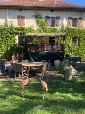 Jardin de l'établissement la maison des ateliers
