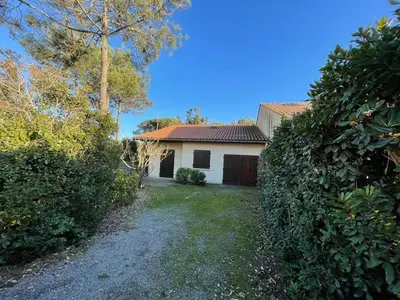 Jardin de l'établissement Maison cosy 5 pers proche plage avec jardin, animaux admis - FR-1-413-120