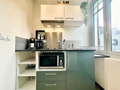 Cuisine ou kitchenette dans l'établissement Le Saint Roch - Hyper Centre - Clim - Cosy - Rénové