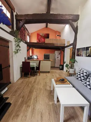 Cuisine ou kitchenette dans l'établissement L'antre de l'artiste - Calme & Nature -maisonnette confort