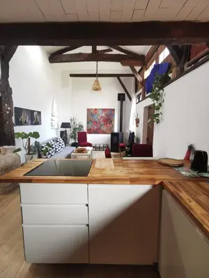 Cuisine ou kitchenette dans l'établissement L'antre de l'artiste - Calme & Nature -maisonnette confort