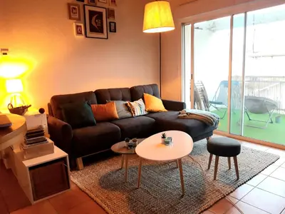 Coin salon dans l'établissement T3 duplex lumineux en centre-ville (plage à 10mn)